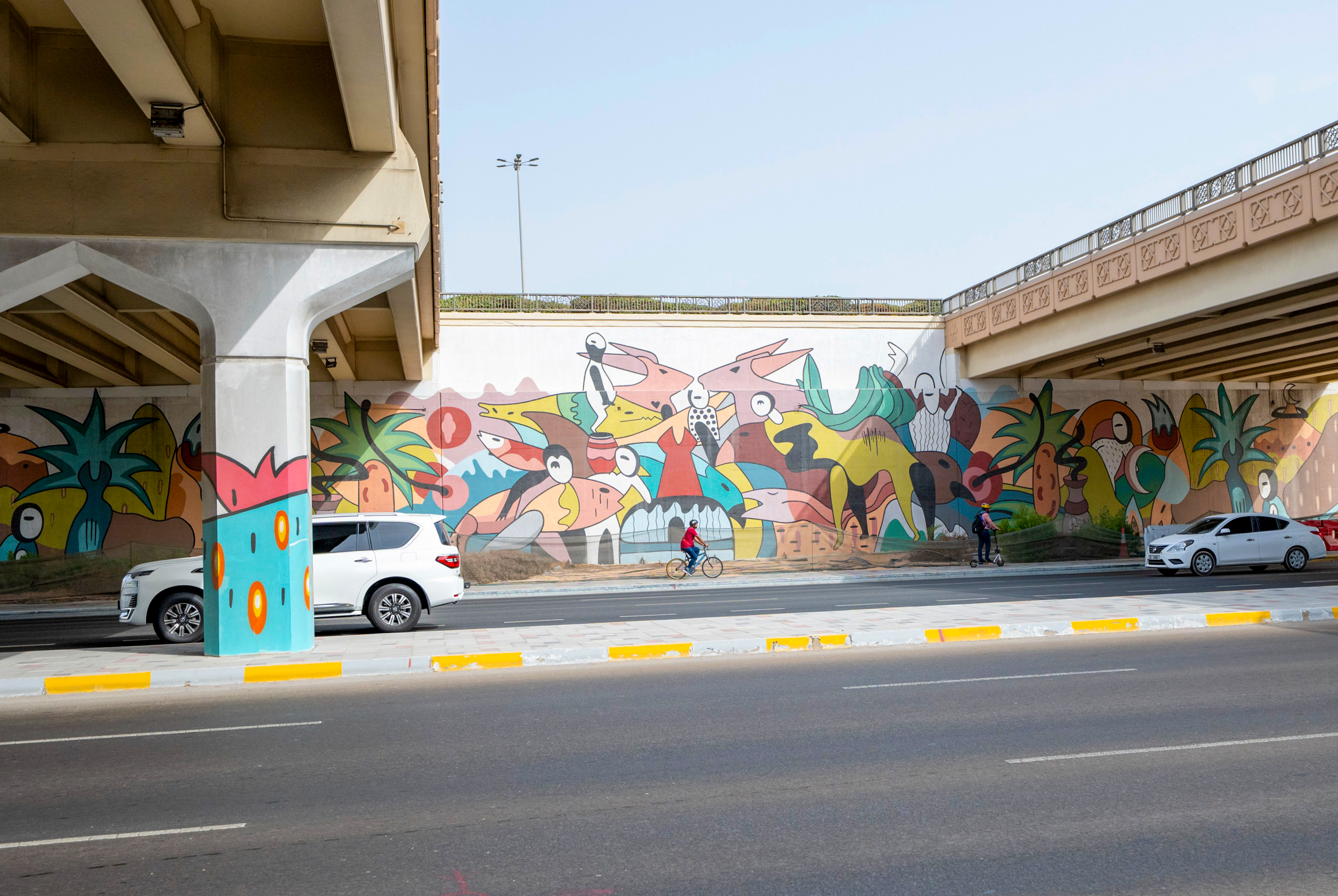 Al Muroor Street: A Lively Urban Tapestry